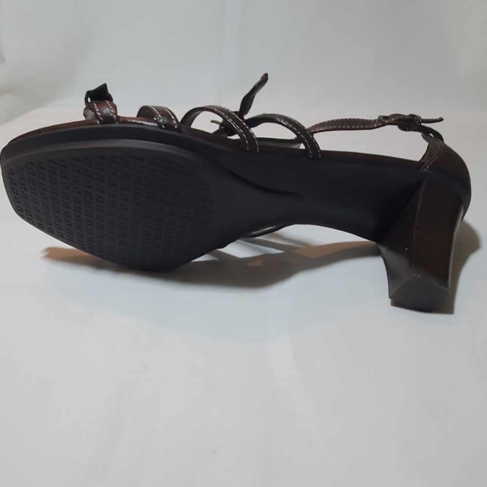 Tahari brown high heel sandal shoes - Picture 7 of 8